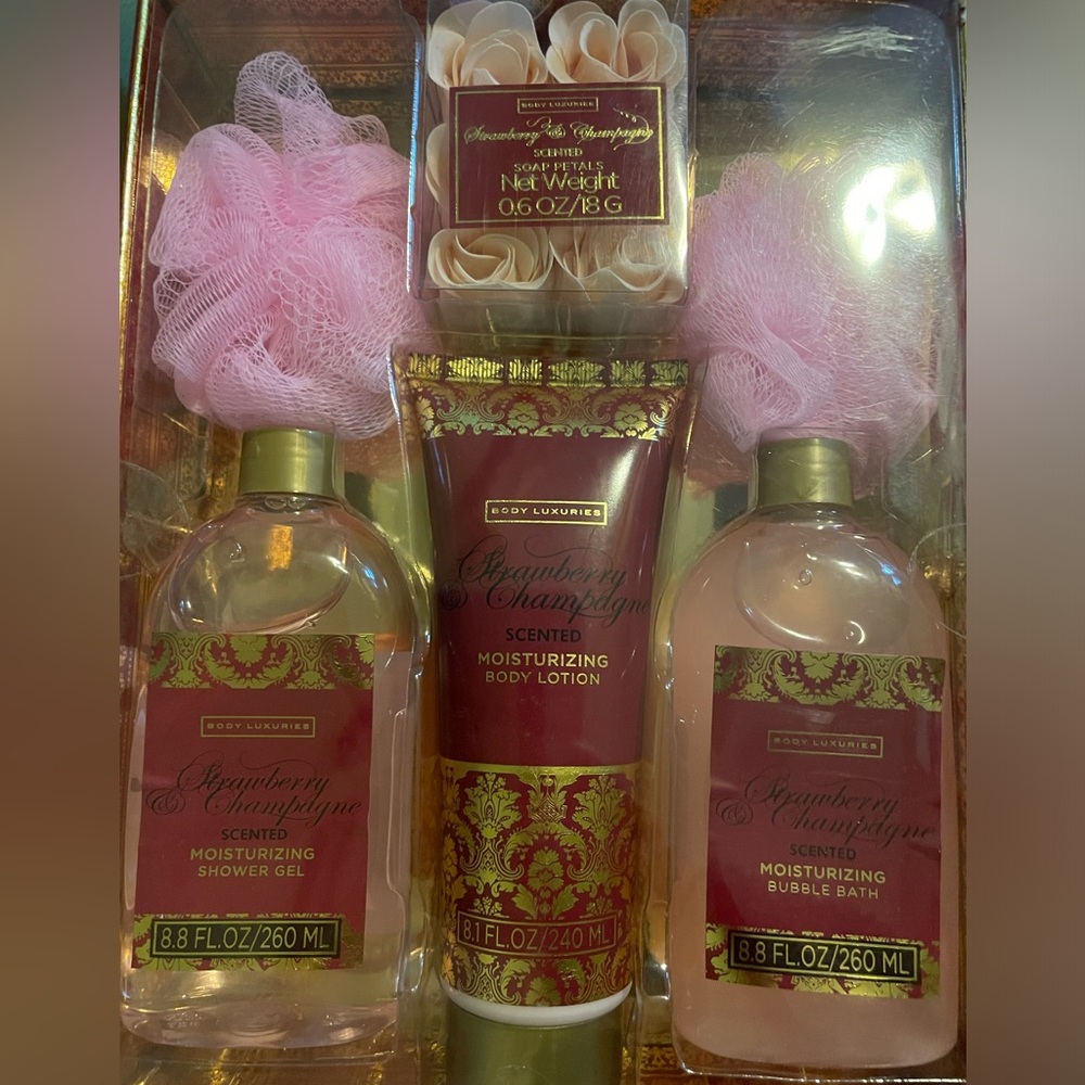 🎀Pink Bath & Body Gift Set - Picture 3 of 7
